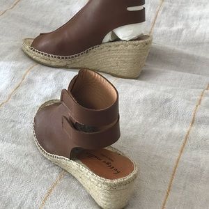 Spain sandal I original box.